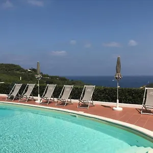 3* Bed & Breakfast Acquaviva Park